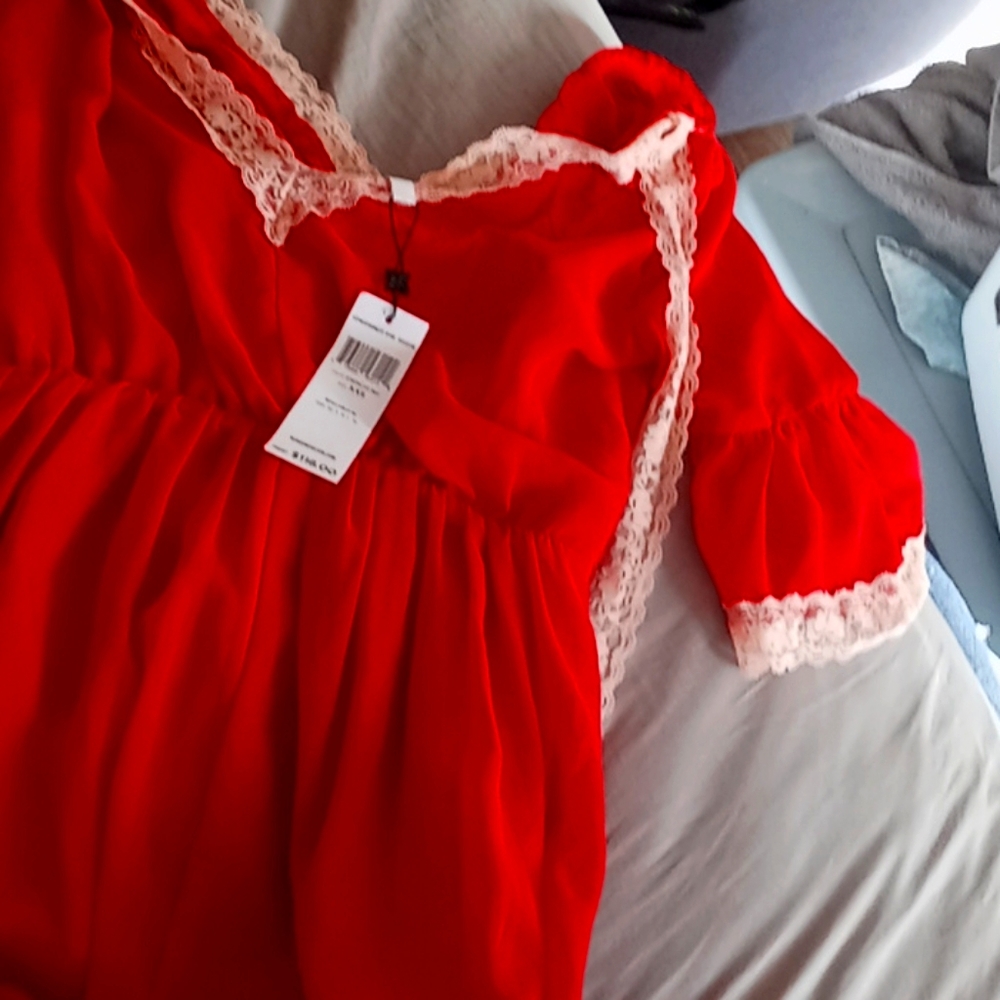 BCBG xxs red lacy dress